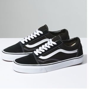 Vans Old Skool low top sneakers.